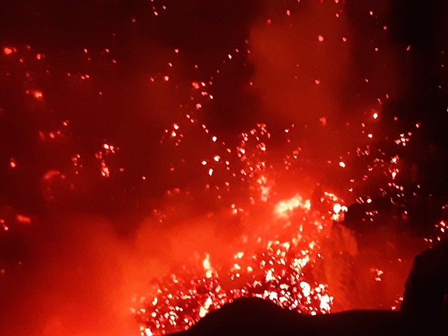 volcano image for tanna tours